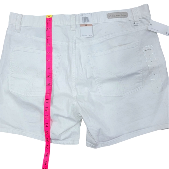 (W) White Calvin Klein Shorts - Picture 6 of 7